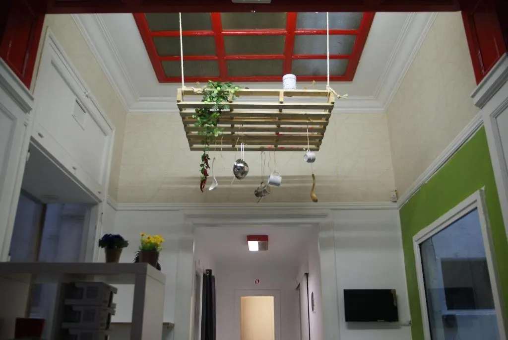Hip Hostel برشلونة إسبانيا